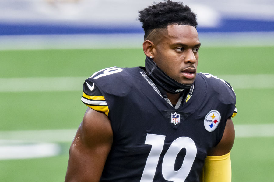Juju Smith-Schuster Tried Different NFL Jersey
