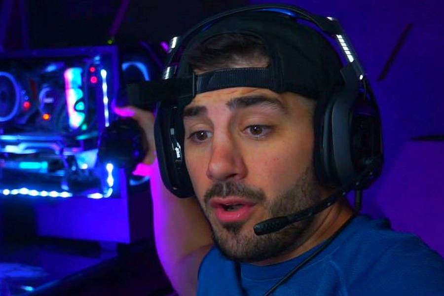 NICKMERCS Addicted To Playing Apex Legends