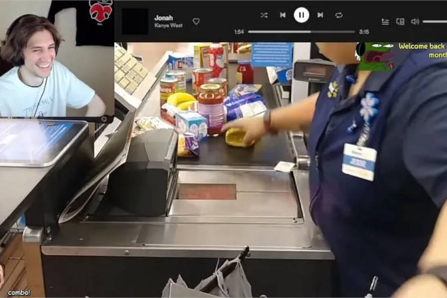 xQc Laughs At Walmart Cashier