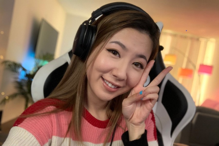 Fuslie Teases Next Streamer to Move to YouTube Gaming