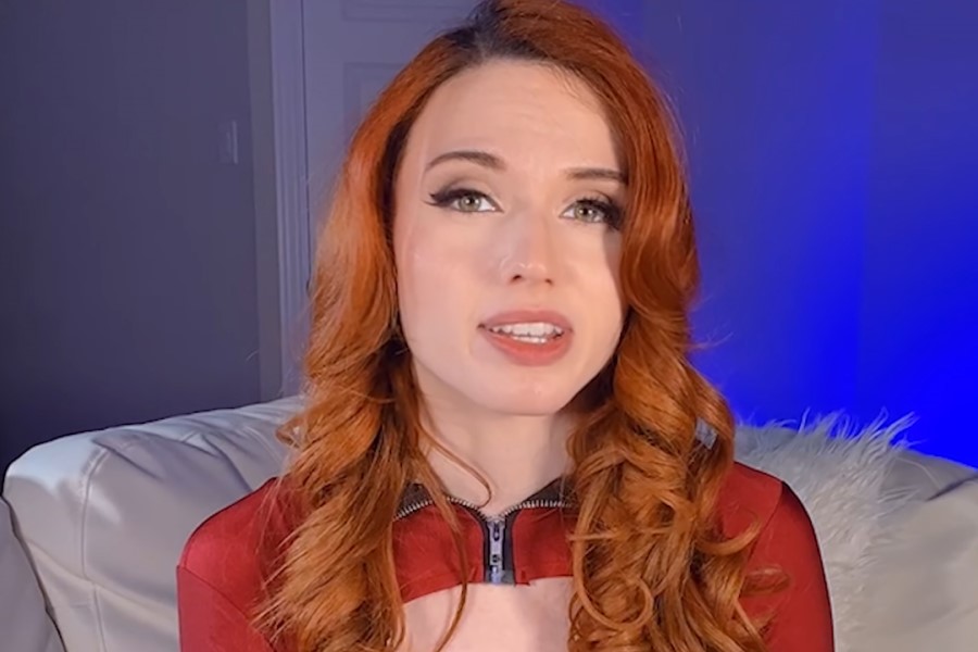 Amouranth Might Appear On The Howard Stern Show